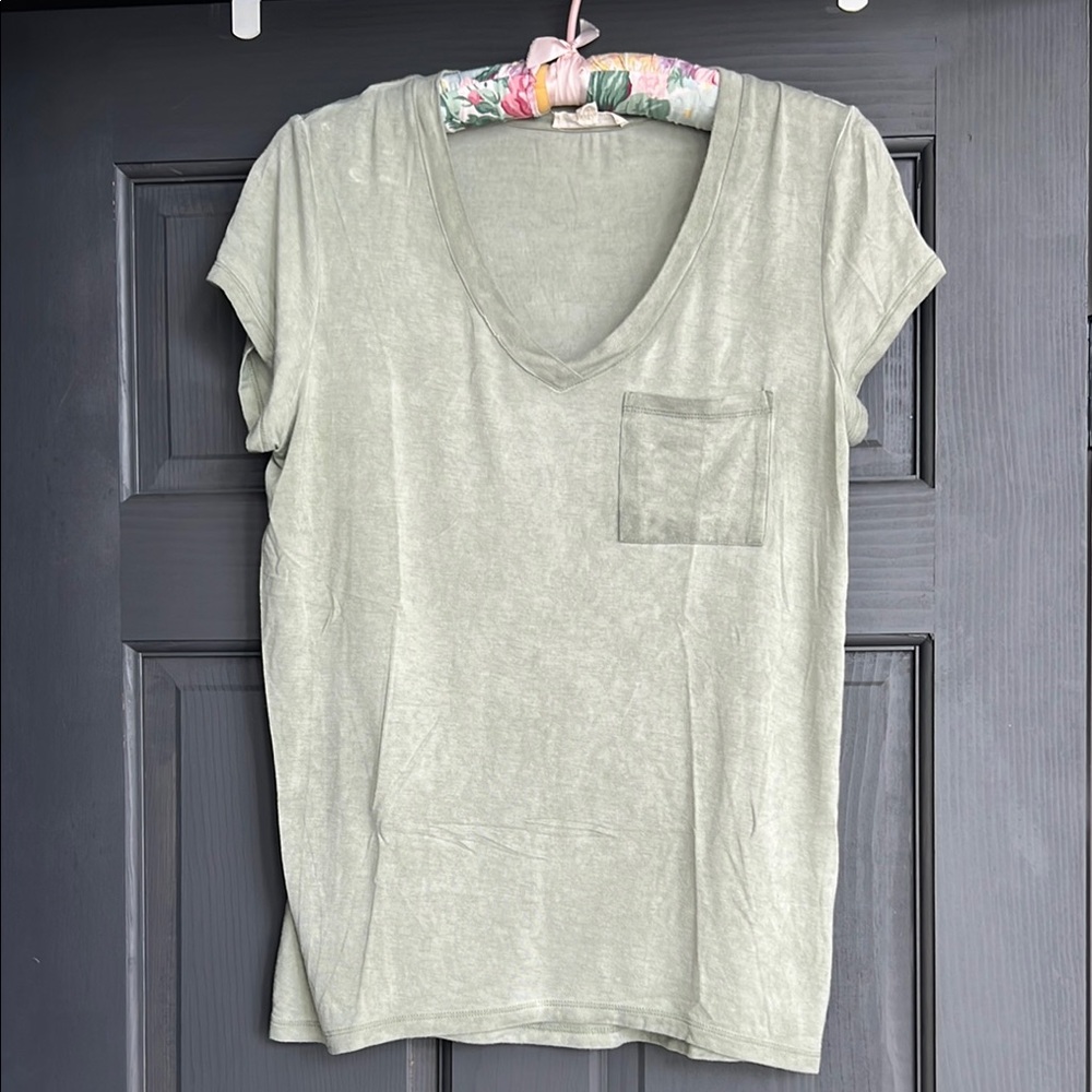 Jane & Delancey Women's Green V-Neck Top, size small